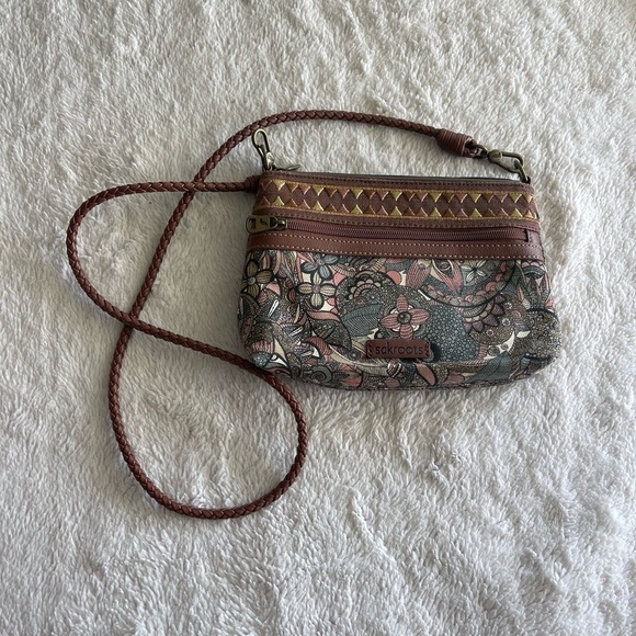 SakRoots Artist Circle Mini Crossbody Braided Straps floral print - Picture 1 of 8
